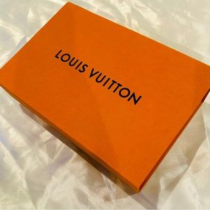 Louis Vuitton pochette box